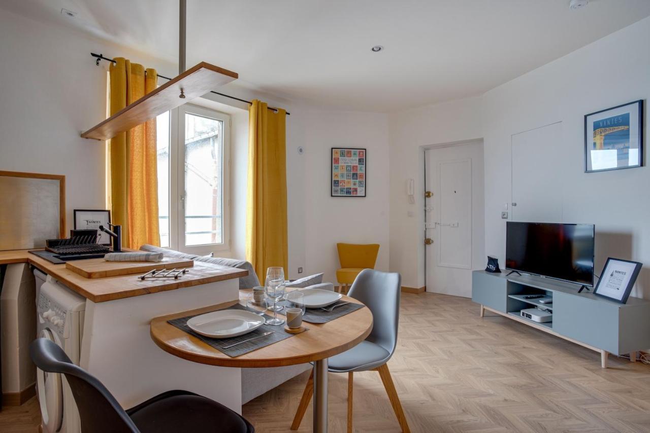 Апартаменты Au Coeur De Nantes Design Et Cosy Экстерьер фото